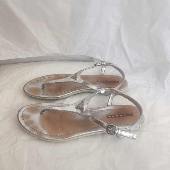 Prada Front Logo women's metallic Leather Thong Sandals size 38 - Picture 13 of 14